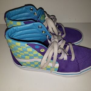 VANS OF THE WALL‎ KIDS SIZE 3 SKATE BOARD SHOES